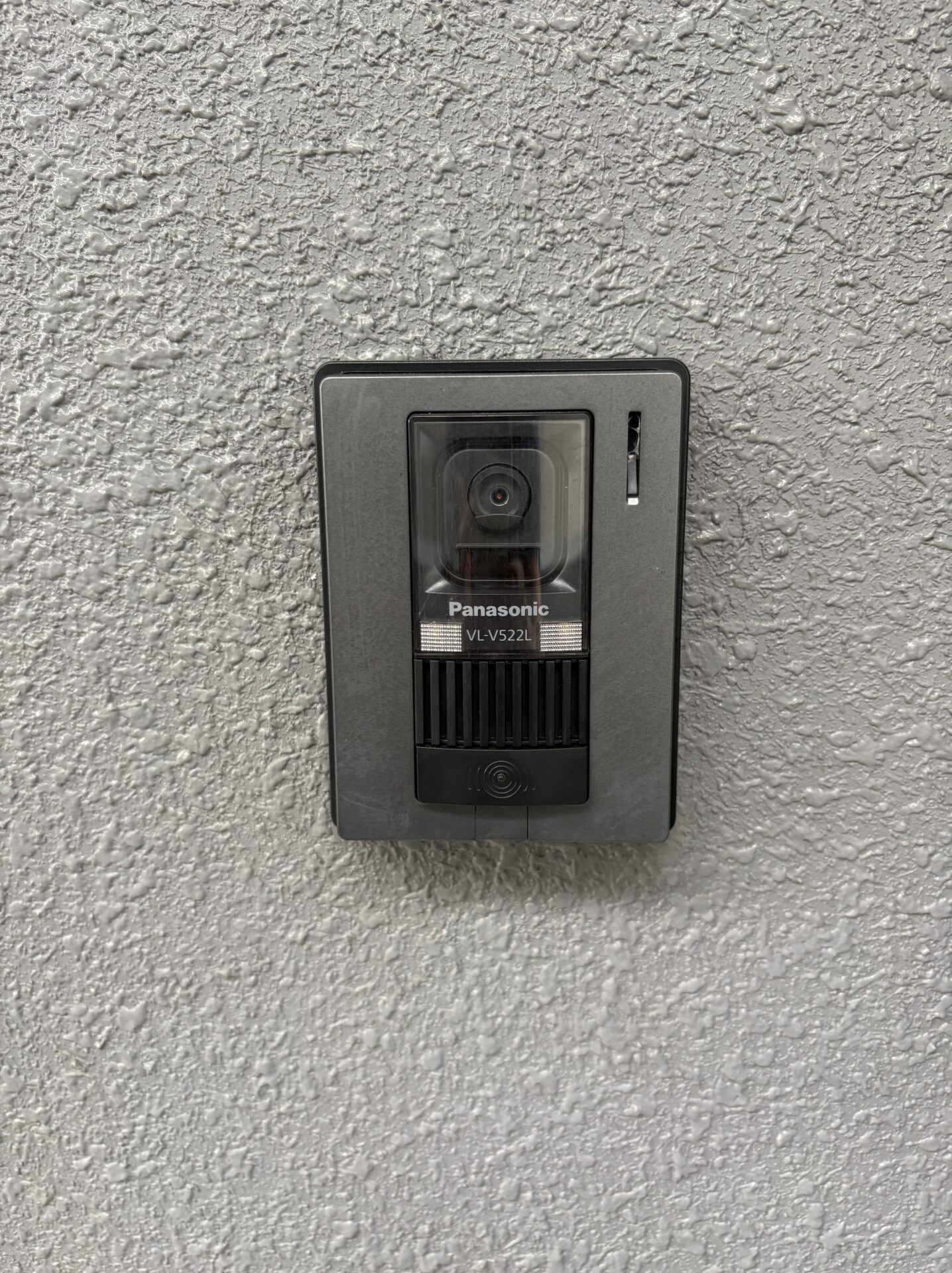 ▶カメラ付きインターホンで誰が来たか一目瞭然