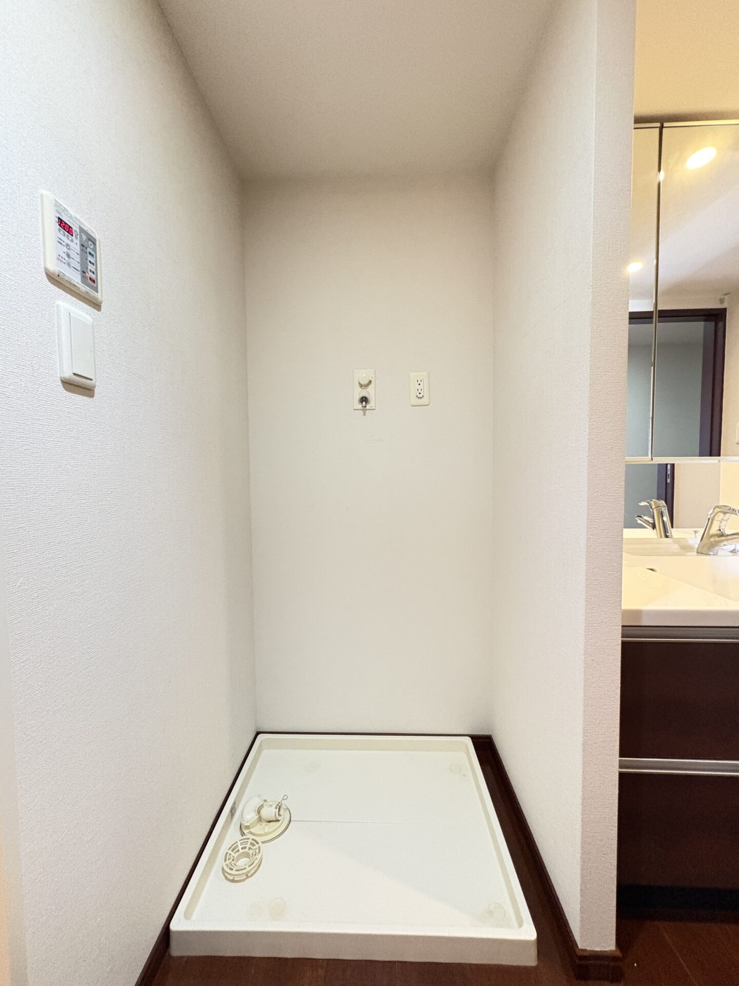 洗面設備:洗濯機置き場